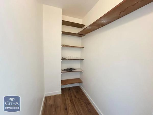 Appartement à louer 4 pièces 72.01m² Saint-Pierre-des-Corps (37700)