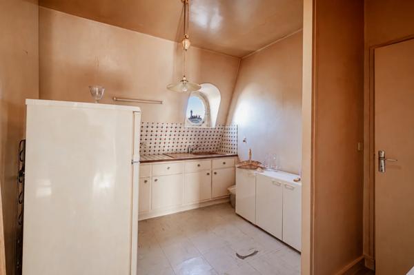 Appartement Paris 8 e - TRIANGLE D'OR / MARBEUF