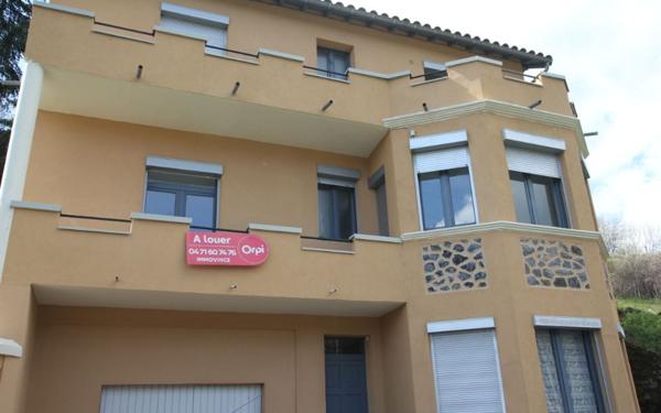 Appartement à louer    3 pièces • 74,02 m2 Saint-Flour