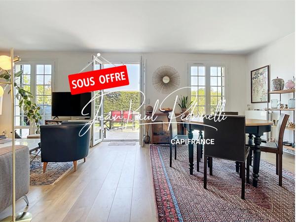 Villa familiale avec piscine 148m2 (133 m² habitable), 5 chambres, grand garage de 30 m², terrain 570 m² - Saint-Genis-Laval 15 minutes de Lyon