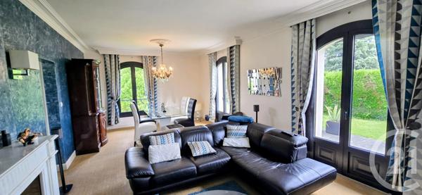 Maison à vendre  4 pièces - 161 m 2   TARBES  - 65