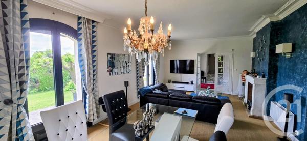 Maison à vendre  4 pièces - 161 m 2   TARBES  - 65
