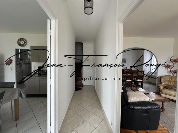 BLAINVILLE SUR MER, maison de caractère d'une surface de 145 m² avec vue mer au deuxième étage!!!