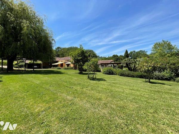 VILLECOMTAL/ARROS à 7min, au calme, belle Bigourdane et appartement T2 sur 9589m²