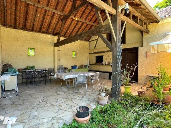 VILLECOMTAL/ARROS à 7min, au calme, belle Bigourdane et appartement T2 sur 9589m²