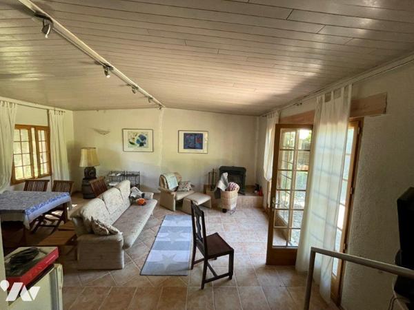 VILLECOMTAL/ARROS à 7min, au calme, belle Bigourdane et appartement T2 sur 9589m²