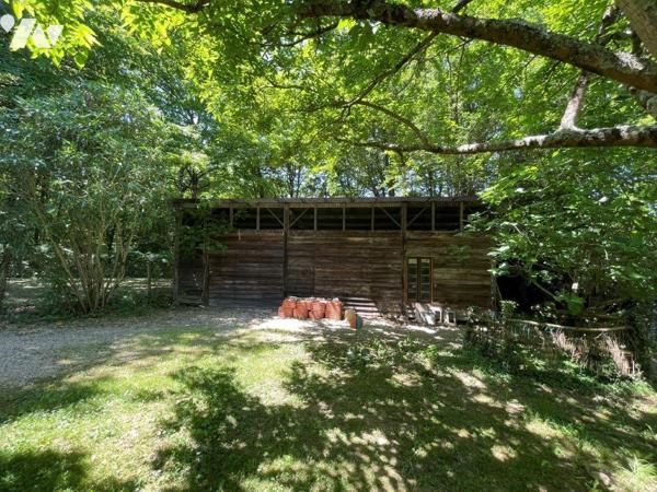 VILLECOMTAL/ARROS à 7min, au calme, belle Bigourdane et appartement T2 sur 9589m²