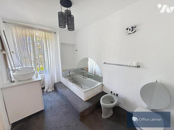 MAISON À VENDRE DIVONNE LES BAINS