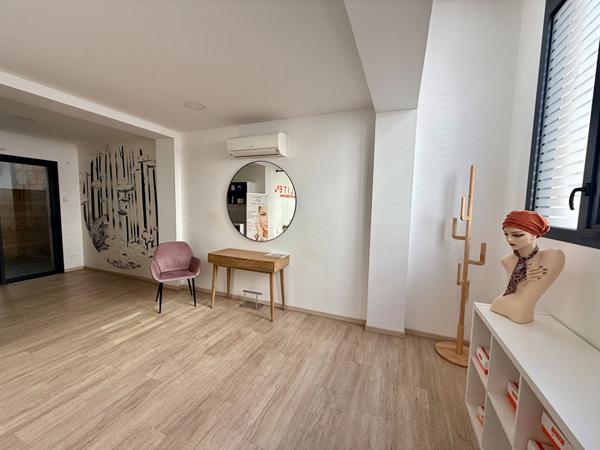 33000 Bordeaux A Vendre Bureaux / Coworwing en duplex 80 m² 