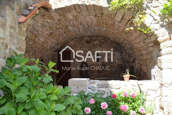 Mas en ville 210 m2 avec gîte indépendant