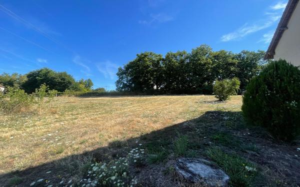 Terrain à vendre    Montluçon