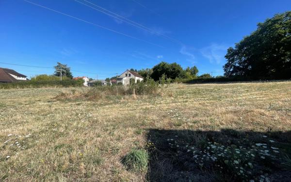 Terrain à vendre    Montluçon