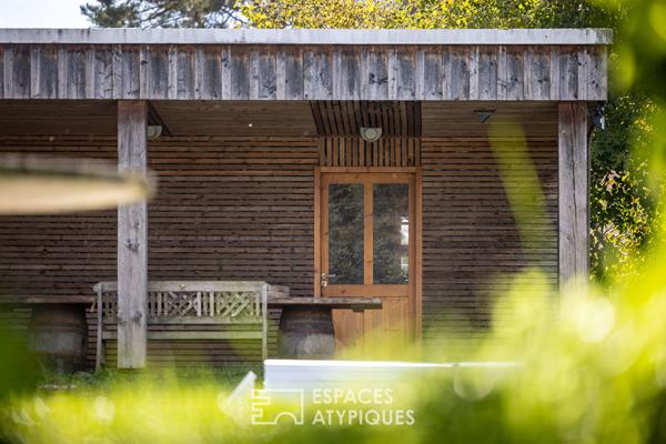 Maison en pierre avec sa piscine