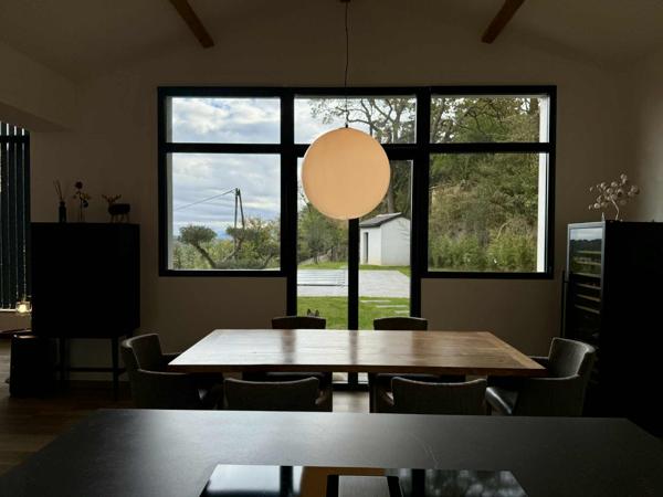 Une maison unique, au style contemporain, sur les hauteurs de Carcassonne !