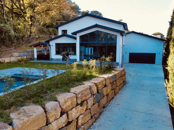 Une maison unique, au style contemporain, sur les hauteurs de Carcassonne !