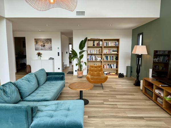 Une maison unique, au style contemporain, sur les hauteurs de Carcassonne !