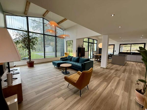 Une maison unique, au style contemporain, sur les hauteurs de Carcassonne !