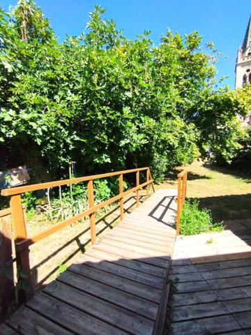 Maison vue rivière exceptionnelle .Opportunité rare sur le secteur