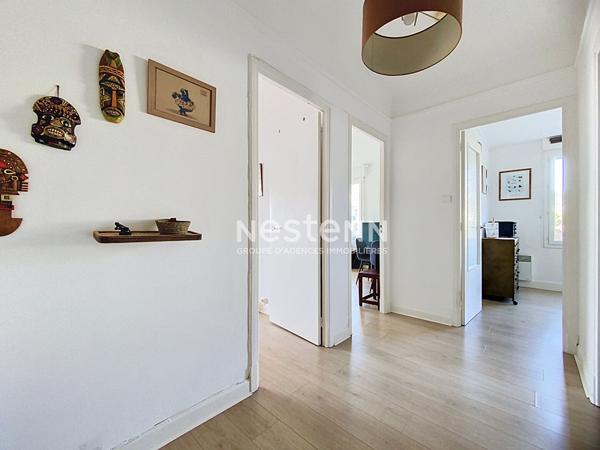 GOLFE JUAN - 2 P - 60m2- Vue mer - TERASSE 14m² - RENOVE - SUD