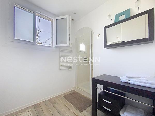 GOLFE JUAN - 2 P - 60m2- Vue mer - TERASSE 14m² - RENOVE - SUD