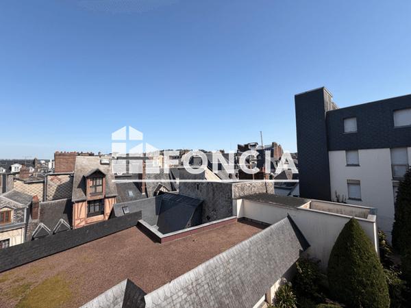 Location Studio meublé 18.98 m² - 143 RUE DU GROS HORLOGE / 76 RUE DE LA VICOMTE Rouen 76000