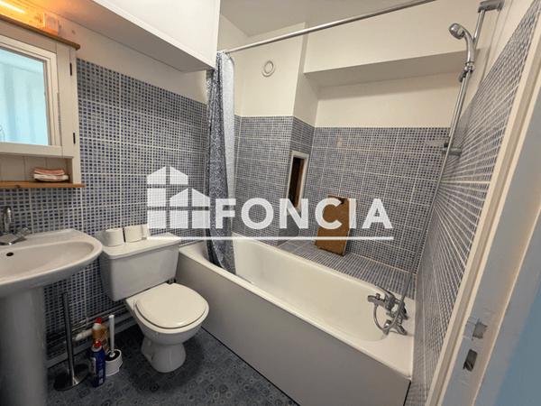 Location Studio meublé 18.98 m² - 143 RUE DU GROS HORLOGE / 76 RUE DE LA VICOMTE Rouen 76000
