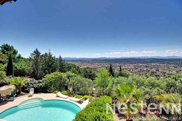 A VENDRE DRAGUIGNAN ! Maison avec VUE à vendre à Draguignan, STUDIO, piscine et panneaux solaires