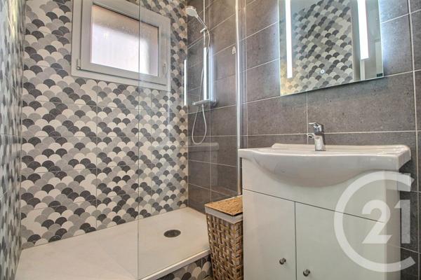 Appartement F2 à vendre  2 pièces - 42 m2 LUGRIN - 74