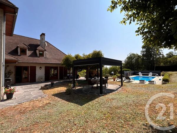 Maison à vendre  7 pièces - 180 m 2   RIOM  - 63
