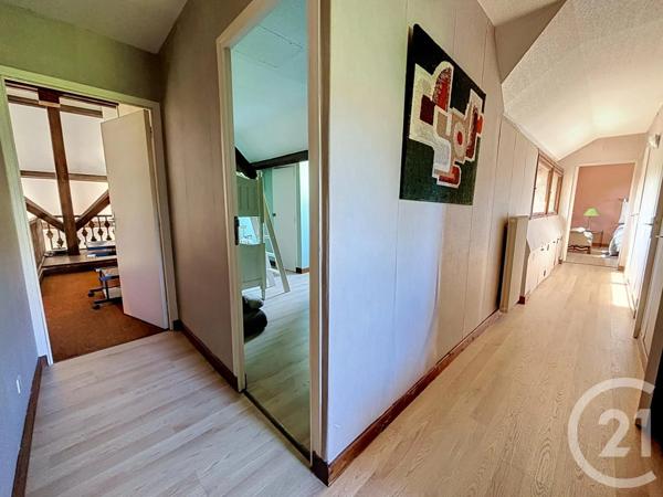 Maison à vendre  7 pièces - 180 m 2   RIOM  - 63