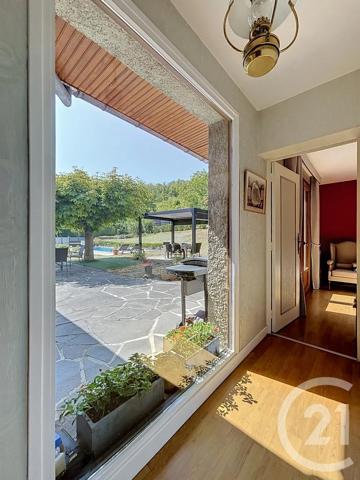 Maison à vendre  7 pièces - 180 m 2   RIOM  - 63