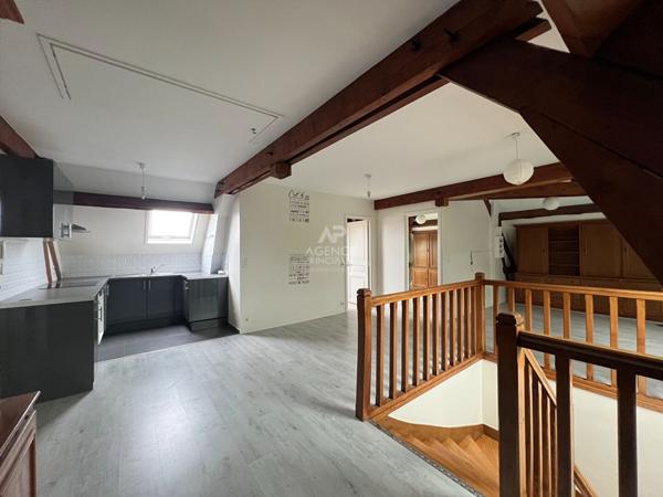 "Voisins-le-Bretonneux Village" - "Comme une maison" bel appartement de 4 pièces de 66 m² ! Loyer 1 471.07 €/mois charges comprises **  - Référence  21436