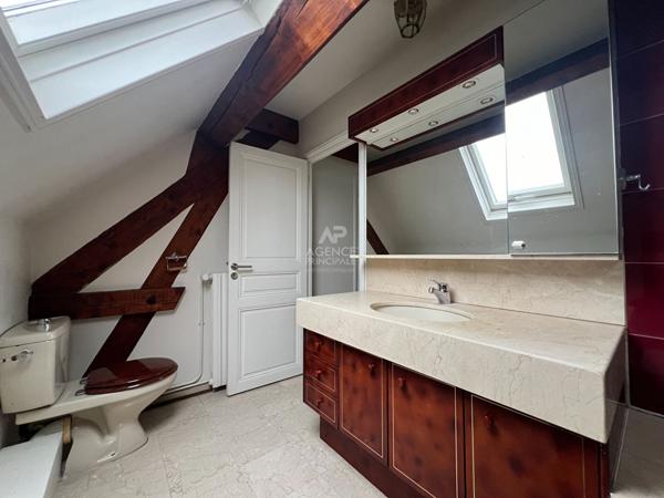 "Voisins-le-Bretonneux Village" - "Comme une maison" bel appartement de 4 pièces de 66 m² ! Loyer 1 471.07 €/mois charges comprises **  - Référence  21436