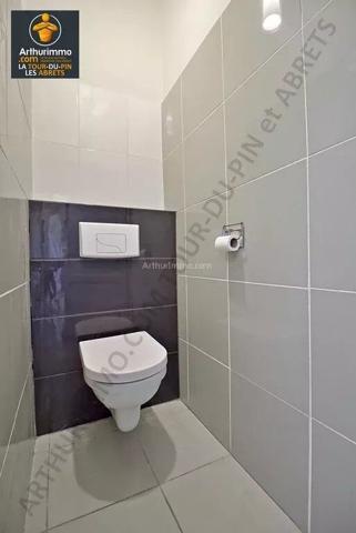 Vente Maison 4 pièces 108 m2 à La Tour-du-Pin