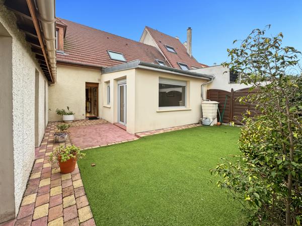 COURBEVOIE 92, Rue Hoche - Maison familiale avec jardins de 111m2 habitables + plus de 52m2 d'annexes (garage