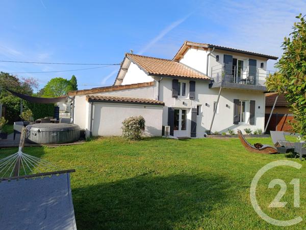 Maison à vendre  6 pièces - 161,35 m 2   COUTRAS  - 33