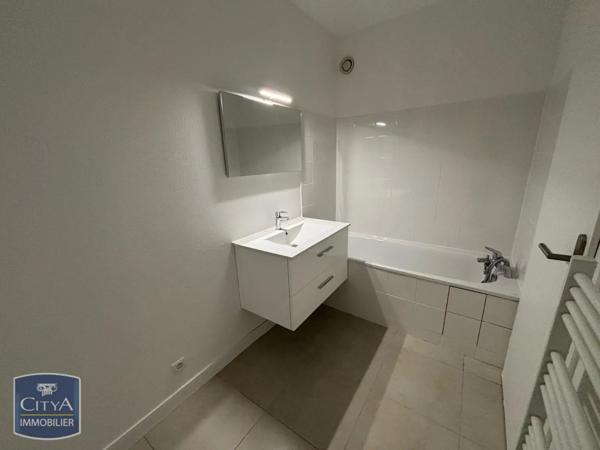 Appartement à louer 2 pièces 58m² Le Mans (72000)