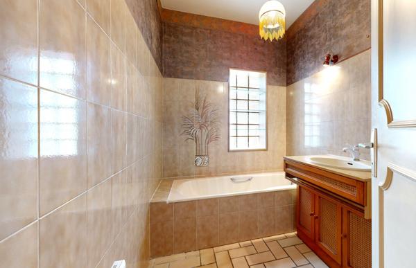 Rennes (35000) Quartier Saint Hélier - Maison 7 pièces (4 chambres et bureau) avec jardin.