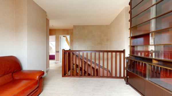 Rennes (35000) Quartier Saint Hélier - Maison 7 pièces (4 chambres et bureau) avec jardin.