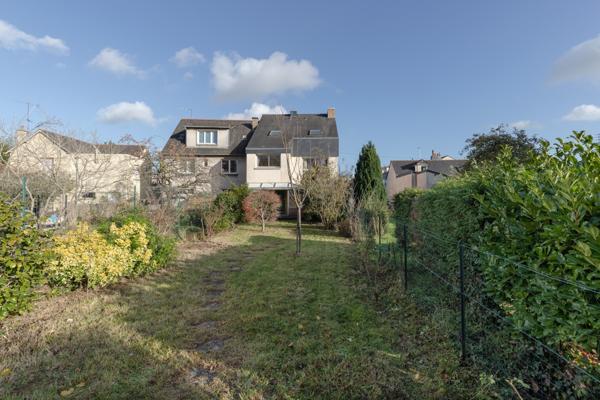 Rennes (35000) Quartier Saint Hélier - Maison 7 pièces (4 chambres et bureau) avec jardin.