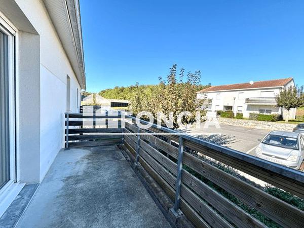 Location Appartement 2 pièces 44.5 m² - RUE PIERRETTE Jonzac 17500