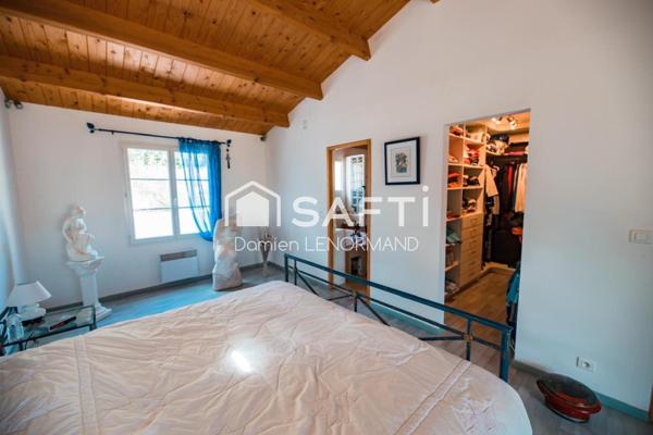 Rare Villa avec piscine de 205m2 à 50m de la plage