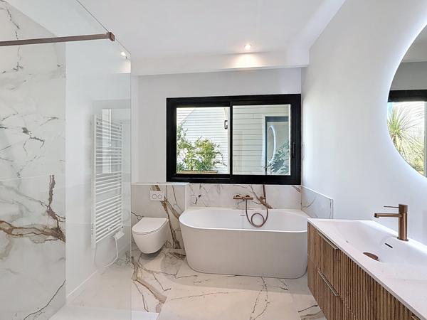 Appartement F6 à vendre  5 pièces - 178 m2 ARCACHON - 33