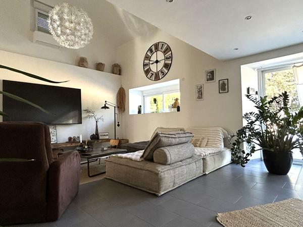 Longère en pierre de 330 m2