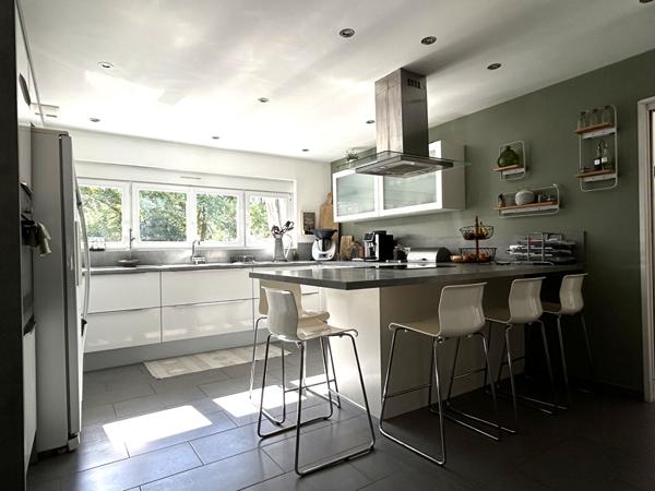 Longère en pierre de 330 m2