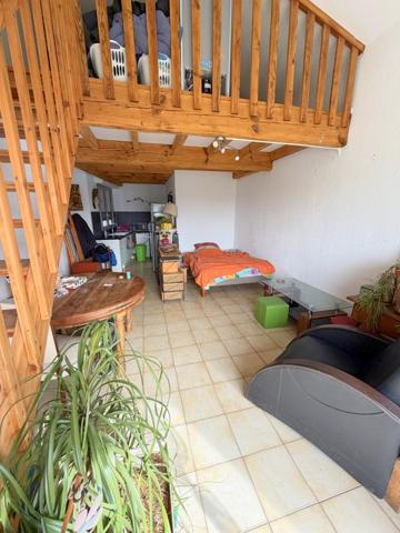 Studio à 200 mètres du marché