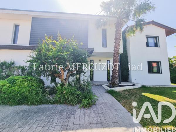 Maison à vendre 7 pièces 260 m² Pollestres