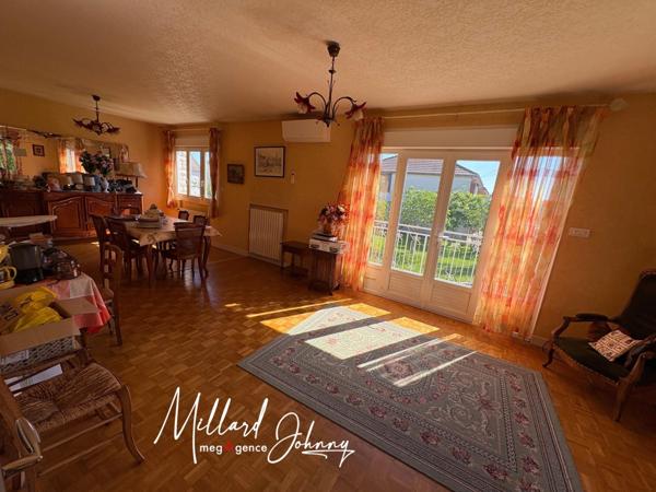 Maison à PARAY-LE-MONIAL, 71600 - 5 pièces 140m²