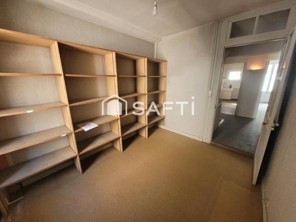 IMMEUBLE pour commerce et/ou habitation + cour