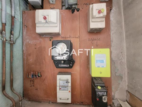 IMMEUBLE pour commerce et/ou habitation + cour